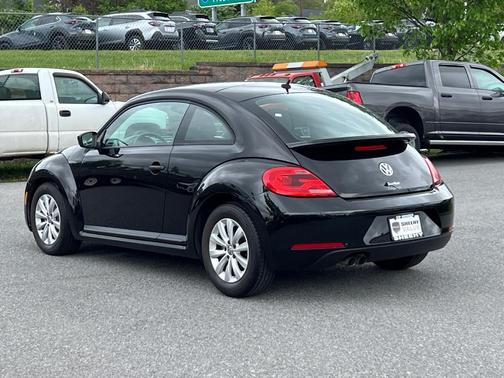 2016 Volkswagen Beetle 1.8T S