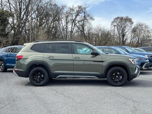 2025 Volkswagen Atlas 2.0T Peak Edition
