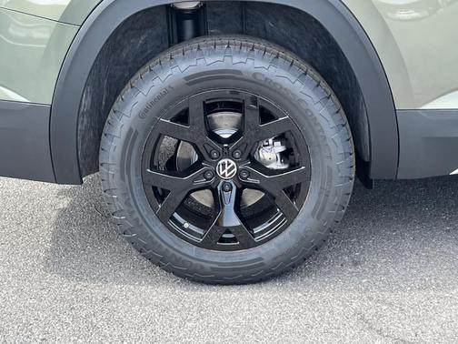 2025 Volkswagen Atlas 2.0T Peak Edition