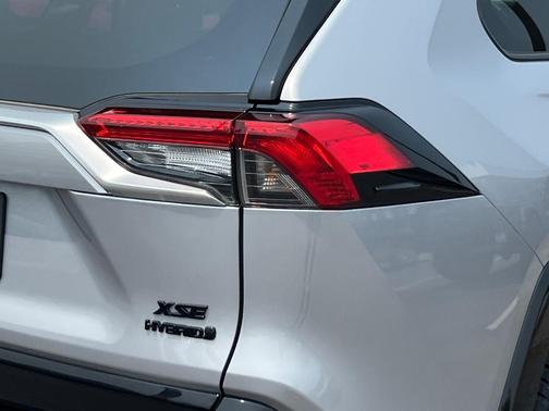 2022 Toyota RAV4 Hybrid XSE
