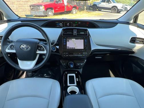 2017 Toyota Prius Four Touring