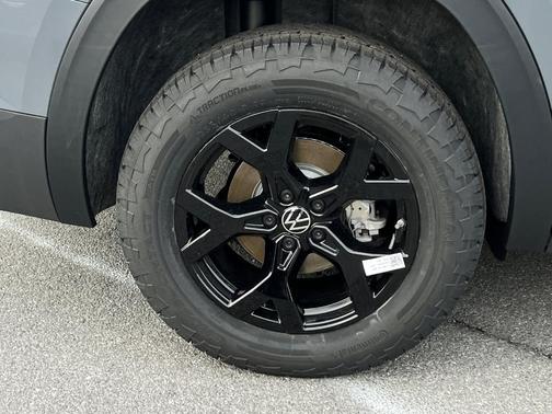 2025 Volkswagen Atlas 2.0T Peak Edition