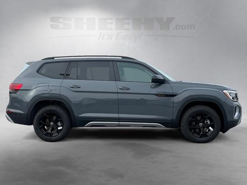 2025 Volkswagen Atlas 2.0T Peak Edition