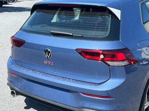 2025 Volkswagen Golf GTI 2.0T SE