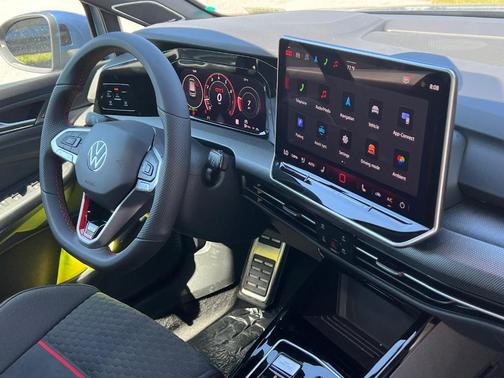 2025 Volkswagen Golf GTI 2.0T SE