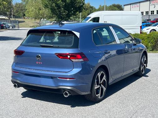2025 Volkswagen Golf GTI 2.0T SE