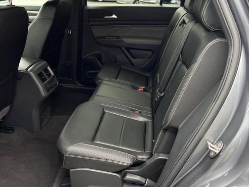 2023 Volkswagen Atlas Cross Sport 2.0T SE