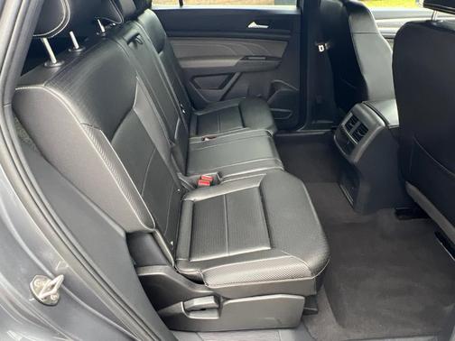 2023 Volkswagen Atlas Cross Sport 2.0T SE