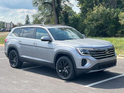2025 Volkswagen Atlas 2.0T SE
