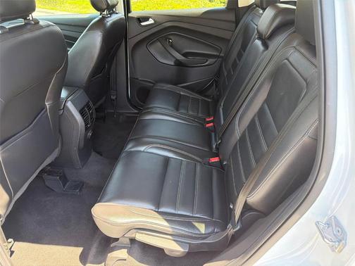 Oxford White 2018 Ford Escape SEL