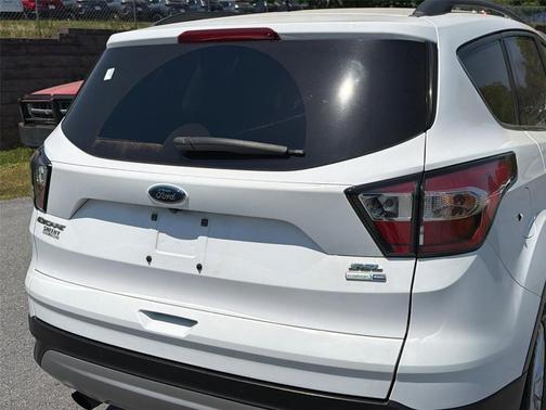 Oxford White 2018 Ford Escape SEL
