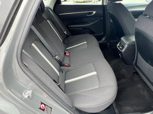 2022 Hyundai SONATA Hybrid SEL