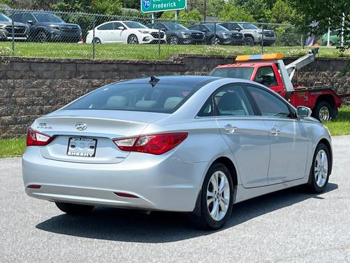 2013 Hyundai SONATA Limited