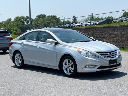 2013 Hyundai SONATA Limited