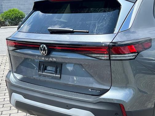 2025 Volkswagen Tiguan 2.0T S