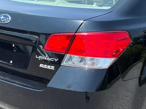 2011 Subaru Legacy 2.5i