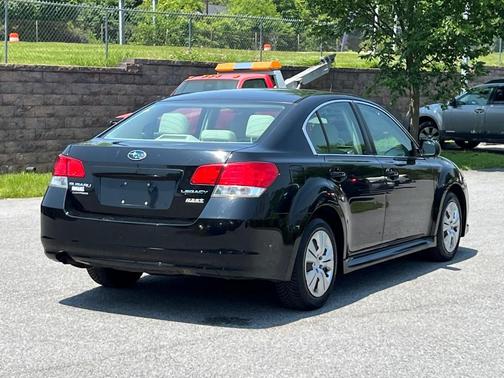 2011 Subaru Legacy 2.5i