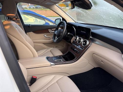 2021 Mercedes-Benz GLC 300 Base 4MATIC