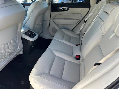 2018 Volvo XC60 T5 Inscription