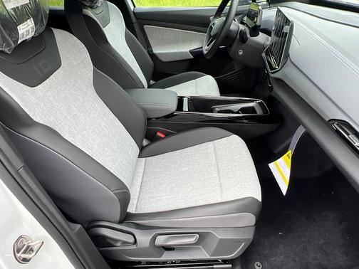 2025 Volkswagen ID.4 Pro