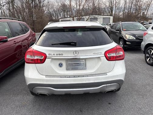 2018 Mercedes-Benz GLA 250 Base 4MATIC