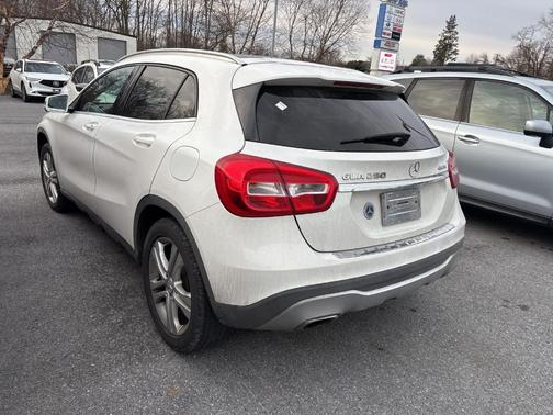 2018 Mercedes-Benz GLA 250 Base 4MATIC