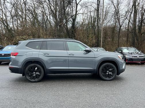 2025 Volkswagen Atlas 2.0T SE