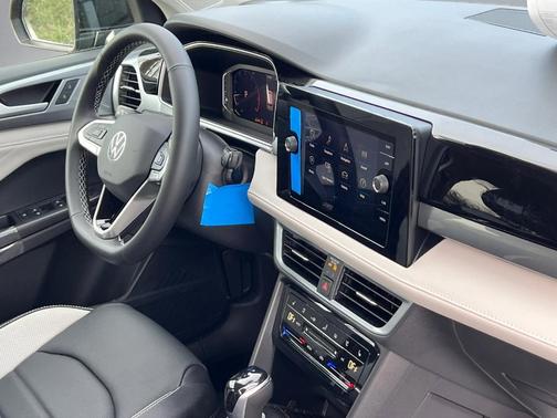 2026 Volkswagen Taos 1.5T SEL