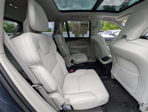 2023 Volvo XC90 B6 Ultimate 6-Seater
