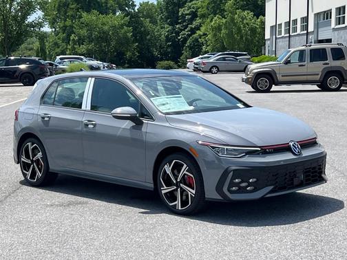 2025 Volkswagen Golf GTI 2.0T SE