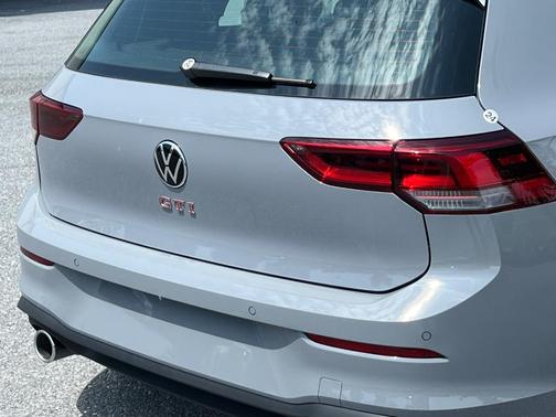 2025 Volkswagen Golf GTI 2.0T SE