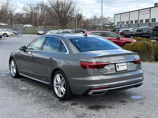 2023 Audi A4 45 S line Premium Plus
