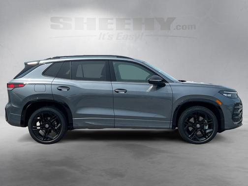 2025 Volkswagen Tiguan 2.0T SE R-Line Black