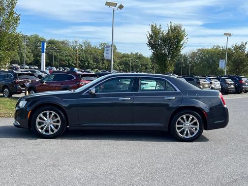 2016 Chrysler 300C Base