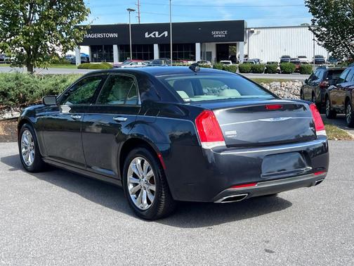 2016 Chrysler 300C Base