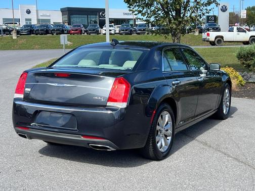 2016 Chrysler 300C Base