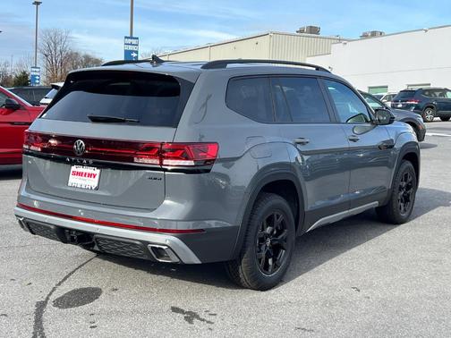 2025 Volkswagen Atlas 2.0T Peak Edition