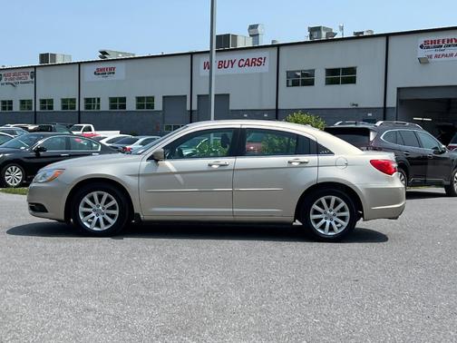 2014 Chrysler 200 Touring