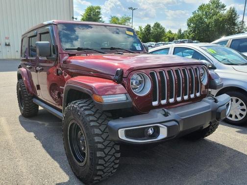 Photo 1 of 2 of 2021 Jeep Wrangler Unlimited Sahara