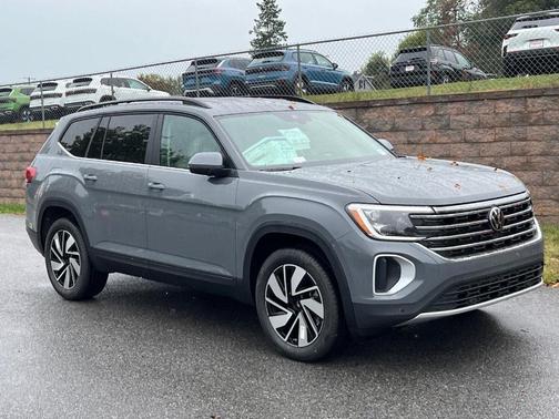 Pure Gray 2026 Volkswagen Atlas 2.0T SE w/Technology