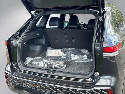 2025 Volkswagen Tiguan 2.0T SE R-Line Black