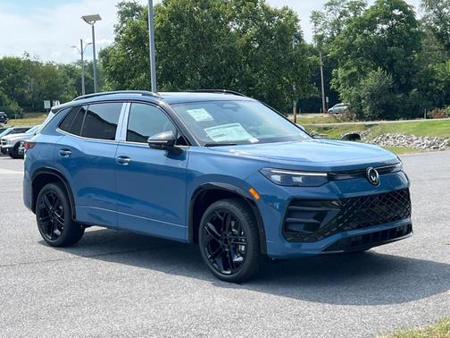 2025 Volkswagen Tiguan 2.0T SE R-Line Black