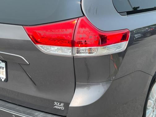 2014 Toyota Sienna XLE