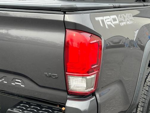 2017 Toyota Tacoma TRD Sport