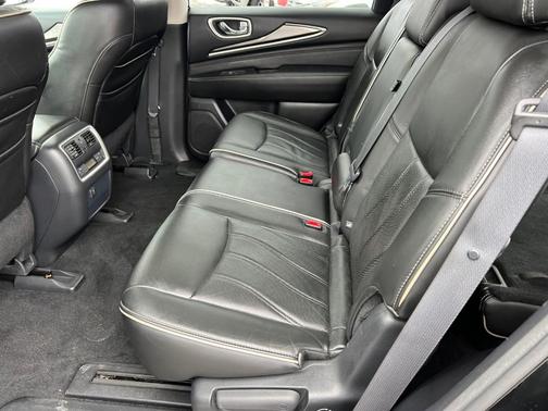 2017 INFINITI QX60 Base