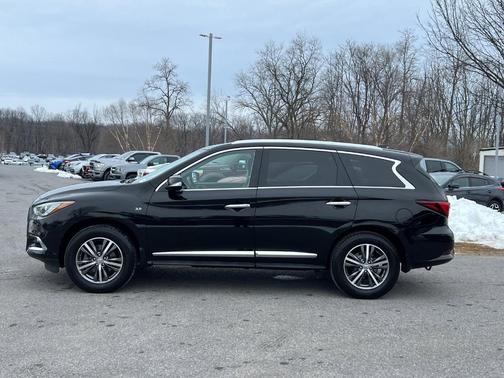 2017 INFINITI QX60 Base