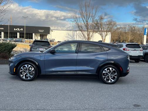 2021 Ford Mustang Mach-E Premium