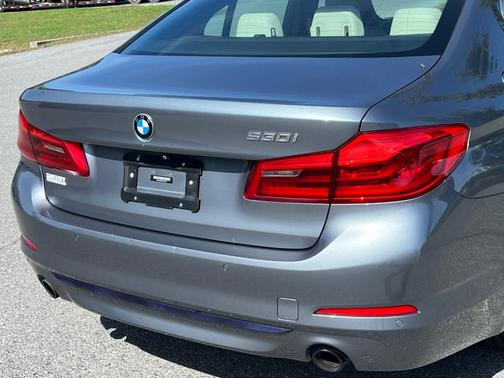 2019 BMW 530 i