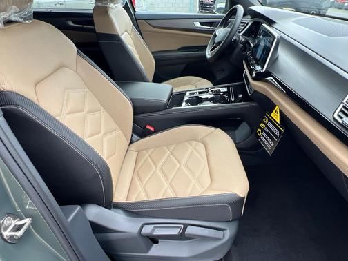 2025 Volkswagen Atlas Cross Sport 2.0T SE w/Technology