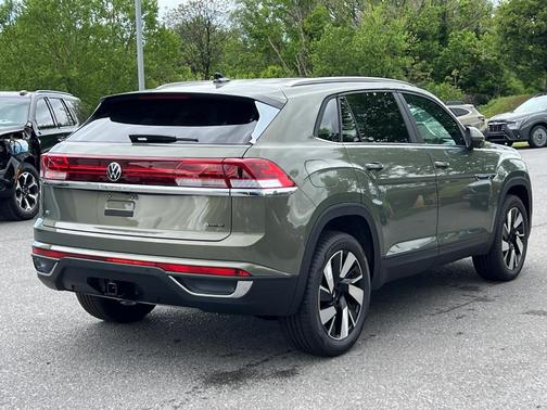 2025 Volkswagen Atlas Cross Sport 2.0T SE w/Technology
